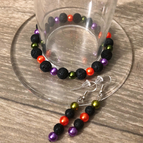 Handmade fall beaded stretch bracelet with earring set - Picture 5 of 5